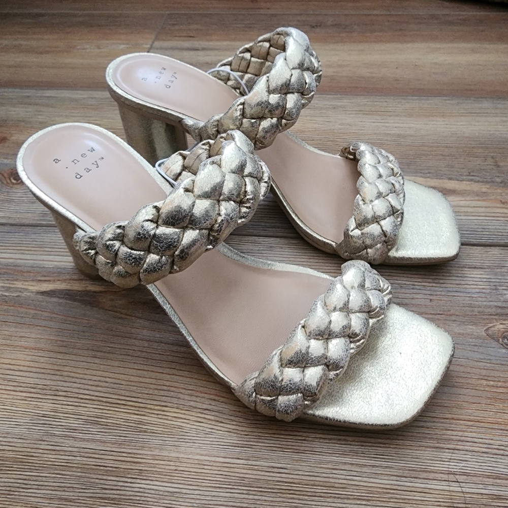 A New Day Sandals Womens 8 Gold Braided Basil Heel Mule NEW